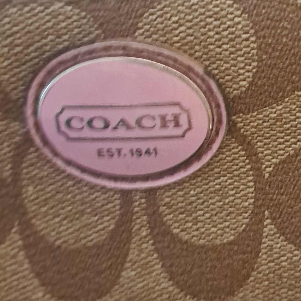 Coach Signature Wallet - Picture 2 of 5